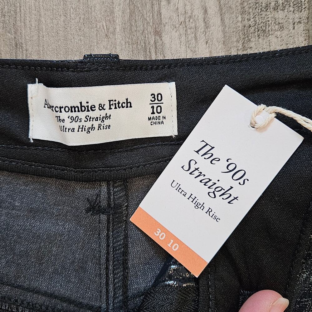 Abercrombie & Fitch The‎ 90’s Straight Ultra High Rise Vegan Leather Pants 30/10 - Picture 7 of 9